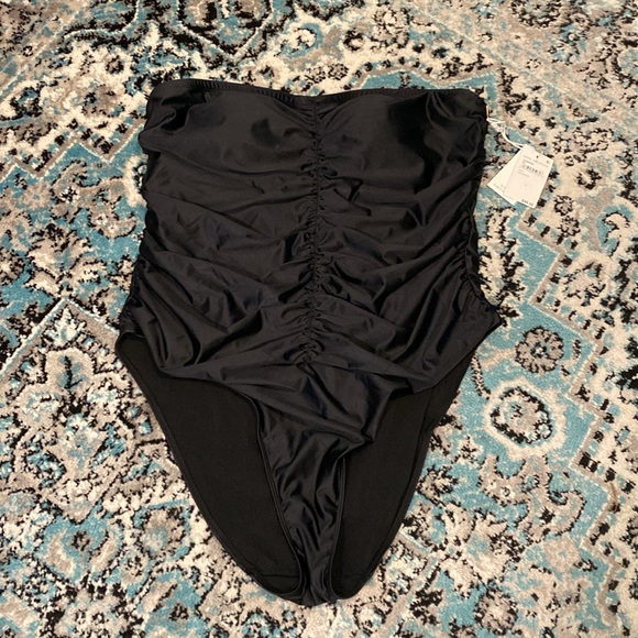 Good American Strapless Ruched One-Piece Black Swimsuit - Picture 7 of 9